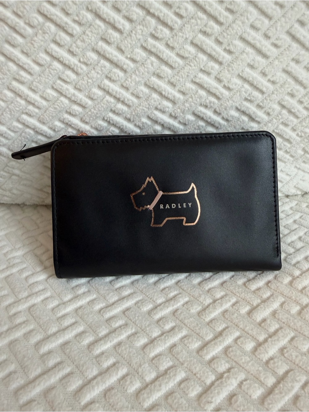 Black Zip-Around Leather Card Holder Wallet